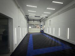 Damaroaia Hala + Curte / De Inchiriat